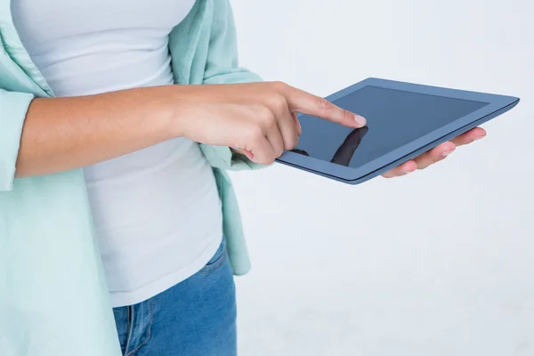 Vrouw met tablet pc — Stockfoto