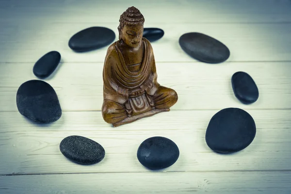 Buddha staty med domarring — Stockfoto