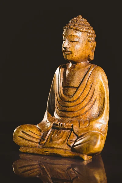 Trä buddha staty — Stockfoto