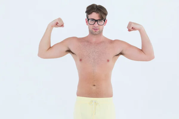 Nördiga hipster poserar topless — Stockfoto