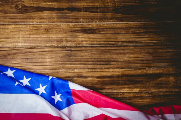 木制的桌子上的美国国旗 — 图库照片