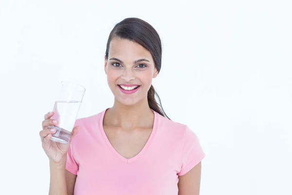 Schöne Frau trinkt Glas Wasser — Stockfoto