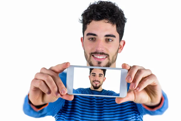 Casual homem tomando uma selfie — Fotografia de Stock