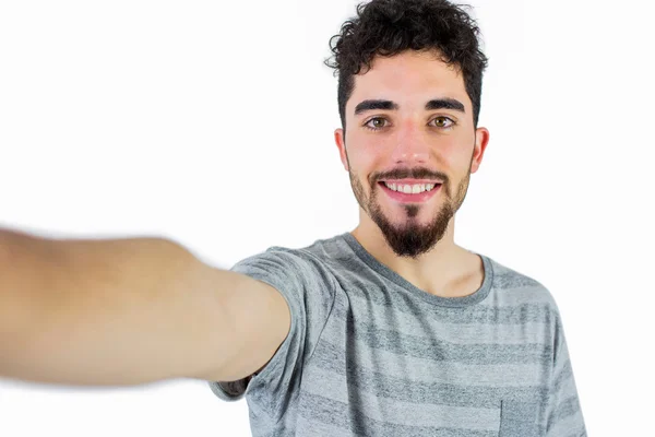 Casual homme prendre un selfie — Photo