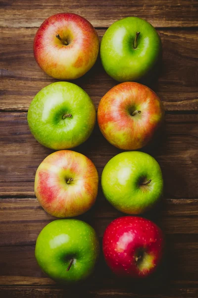 Verse kleurrijke appels — Stockfoto