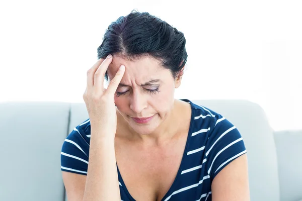 Woman having migraine — Stock Photo, Image