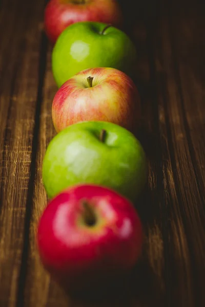 新鮮なカラフルなリンゴ — ストック写真