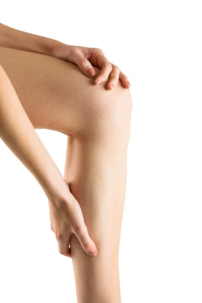 Femme avec blessure à la jambe — Photo