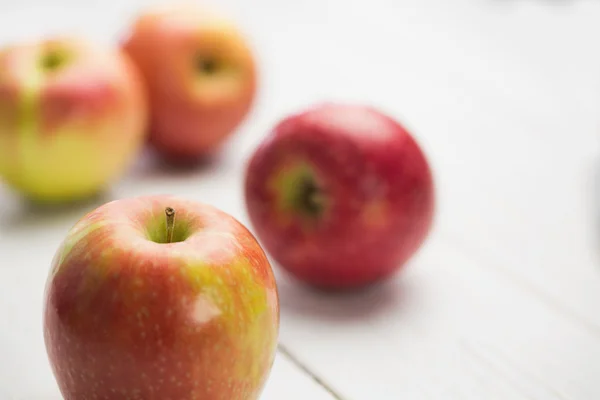 Fresh red apples — Stock Photo, Image
