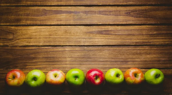 Verse kleurrijke appels — Stockfoto