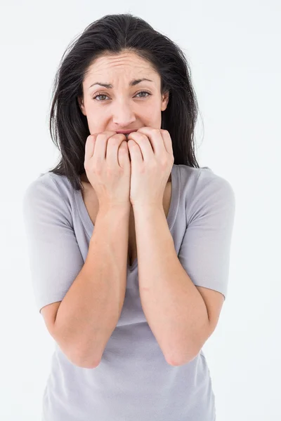 Depressive Frau blickt in Kamera — Stockfoto