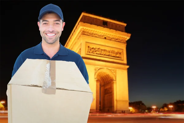 Złożony obraz człowieka szczęśliwego dostawy trzymając karton — Zdjęcie stockowe