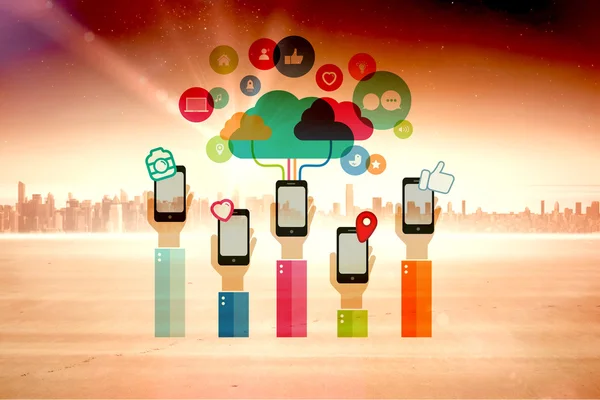 Композитное изображение смартфонов, подключенных к облаку — стоковое фото