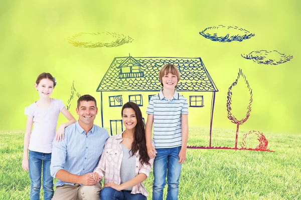 Familia sonriendo juntos — Foto de Stock