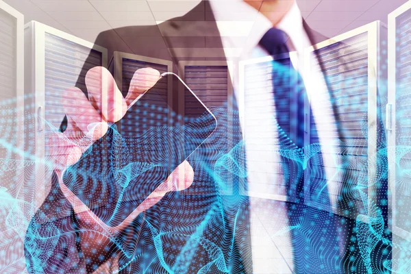 Businessman showing his smartphone screen — Stock Photo, Image