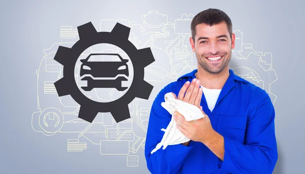 Mechanic handen met doek afvegen — Stockfoto