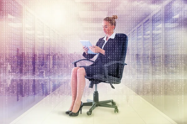 Businesswoman sitting on swivel chair — Stock Photo, Image