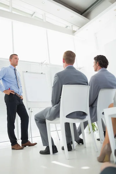 Équipe d'affaires pendant la conférence — Photo