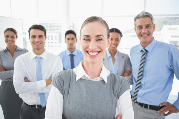 Business folk tittar på kameran — Stockfoto