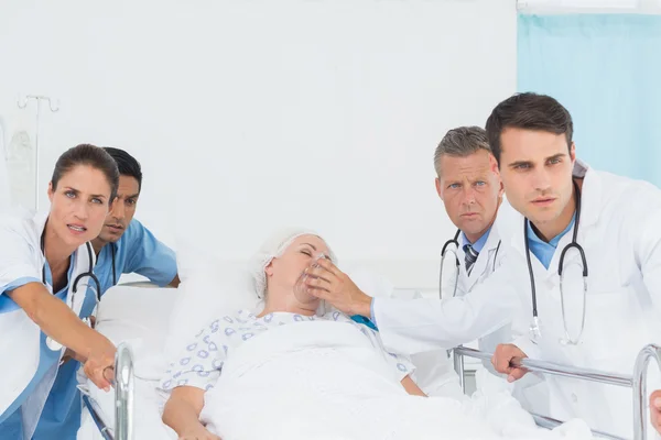 Doctor at the emergency — Stock Photo, Image