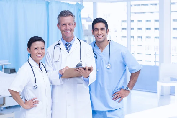 Portrait of confident doctors with arms crossed Royalty Free Stock Photos