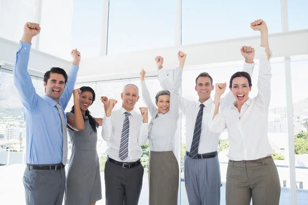 Verksamhet team firar ett bra jobb — Stockfoto