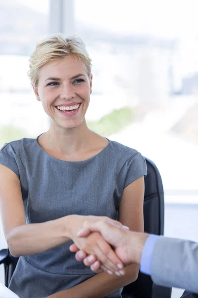 Businesswoman handshaking — Stock Photo, Image