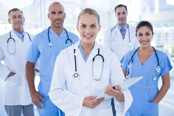 Team van artsen glimlachen — Stockfoto