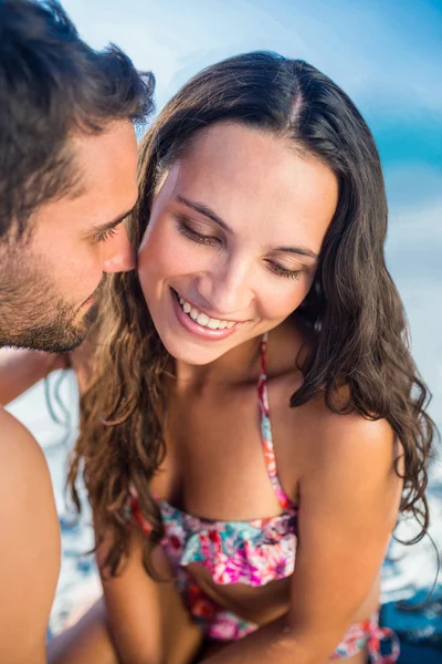 Happy couple smiling — Stock Photo, Image