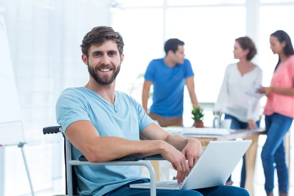 Equipo empresarial creativo en la oficina — Foto de Stock