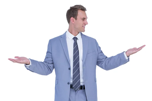 Бизнесмен с поднятыми руками — стоковое фото