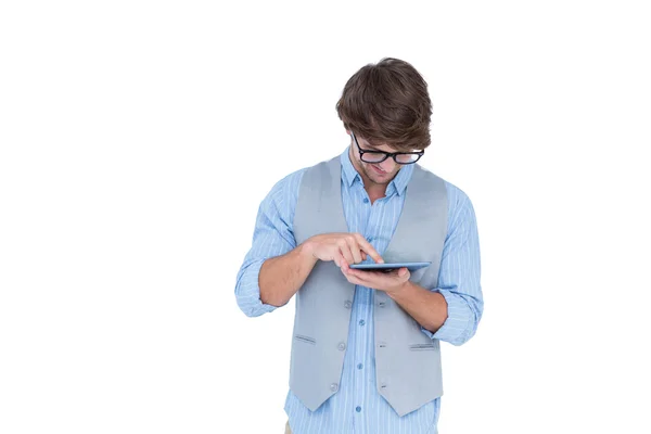 Homem bonito usando computador tablet — Fotografia de Stock