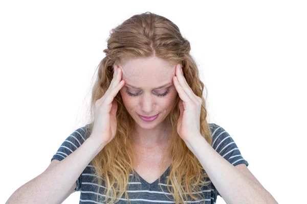 Sarışın bir kadın baş ağrısı olması — Stok fotoğraf