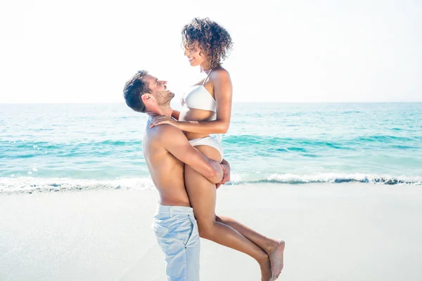 Pareja feliz sonriendo —  Fotos de Stock