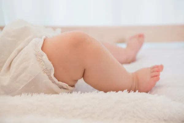 Beautiful legs of baby — Stock fotografie