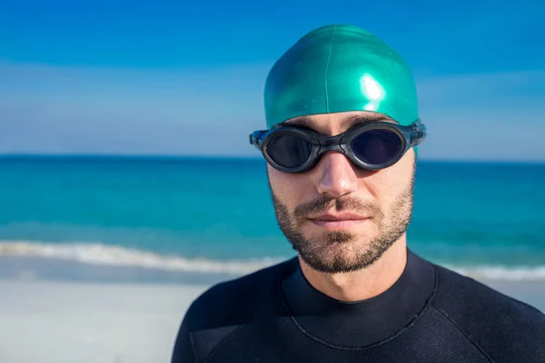 Nadador preparándose en la playa —  Fotos de Stock