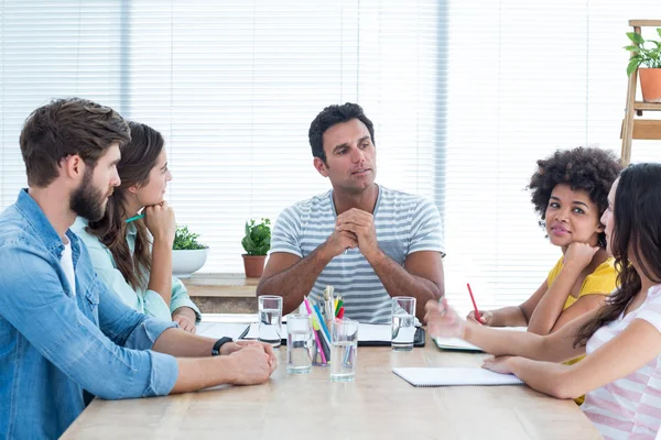 Empresários durante uma reunião — Fotografia de Stock