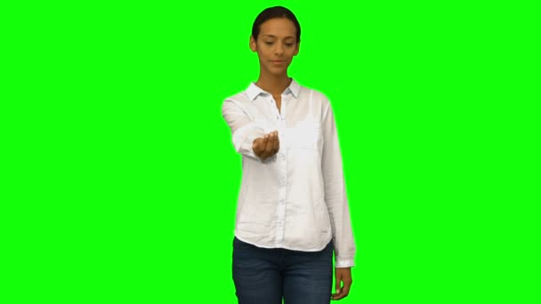 Casual kvinna hand lägga fram — Stockvideo