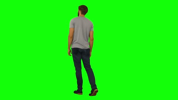 Uomo occasionale in piedi — Video Stock