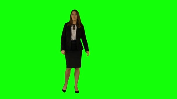 Businesswoman looking to the camera — Stock Video