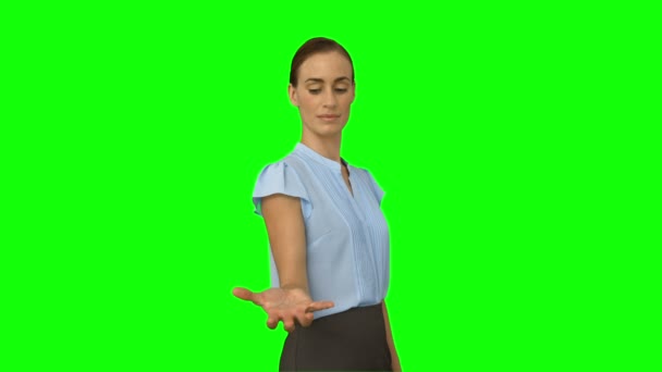 Businesswoman presenting with her hand — Stock Video