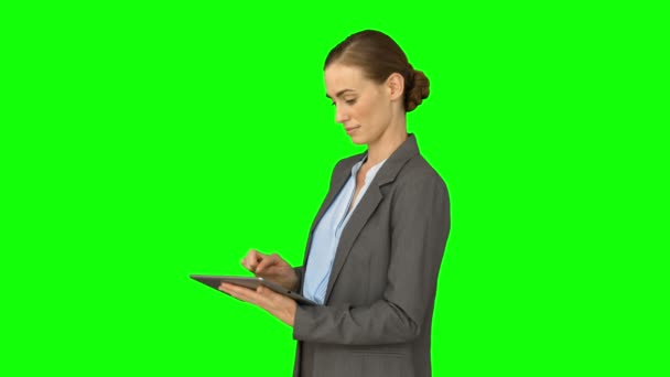 Happy businesswoman using tablet — Stock Video