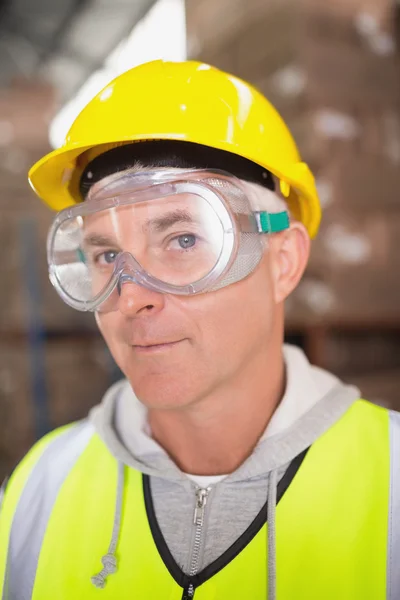 Worker wearing hard hat — Stock Photo, Image