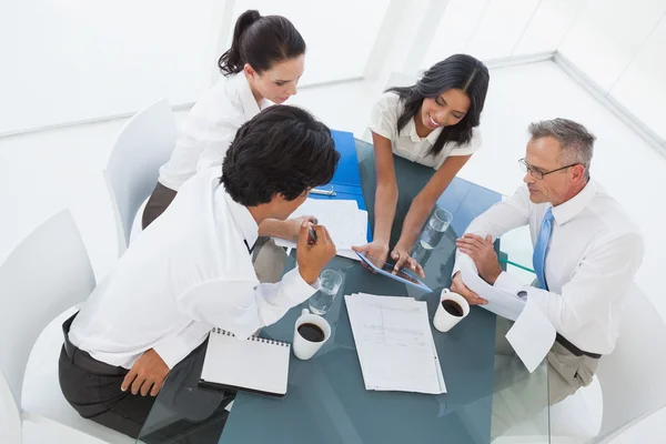 Equipe de negócios trabalhando duro — Fotografia de Stock