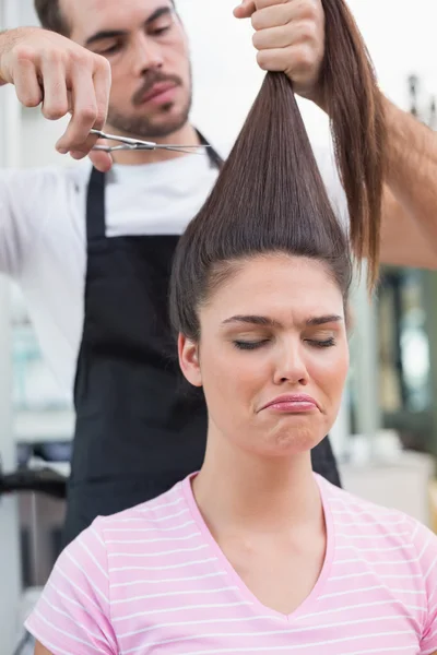 Woman getting hair cut — Stock Photo, Image