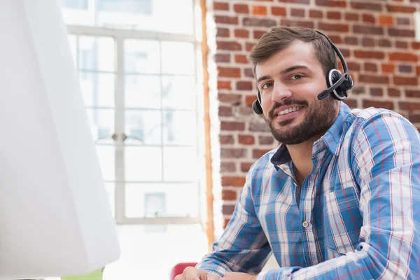 Zakenman dragen hoofdtelefoon — Stockfoto