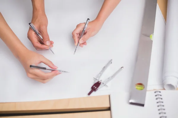 Equipo de arquitectura trabajando — Foto de Stock