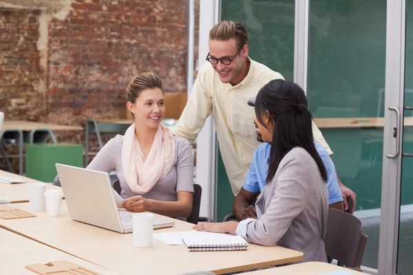 Businesspeople having meeting — Stock Photo, Image