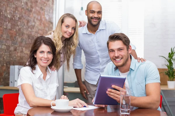 Equipe de negócios tendo reunião — Fotografia de Stock