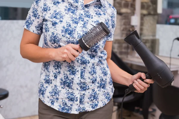 Kapper glimlachen op camera — Stockfoto